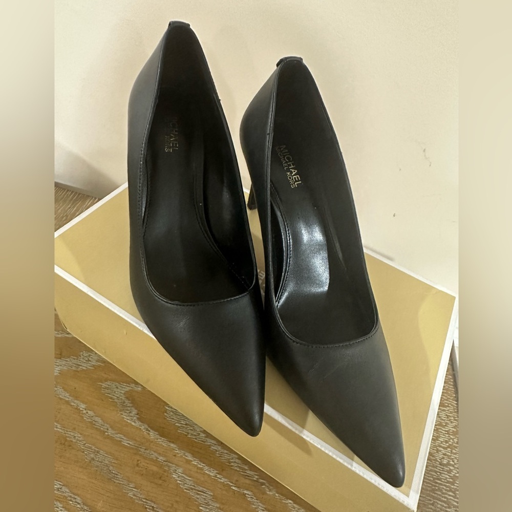Michael Michael Kors Alina Flex Pump